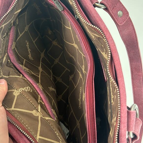 NWOT Wrangler Concealed Carry Embroidered Floral Fringe Handbag - Picture 7 of 9